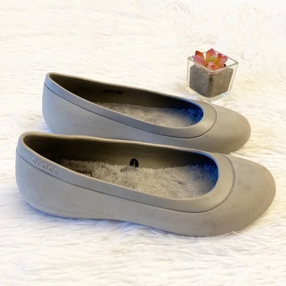 CROCS | Grey Ballet Flats loafers faux fur footbed women’s 6 - Picture 3 of 9